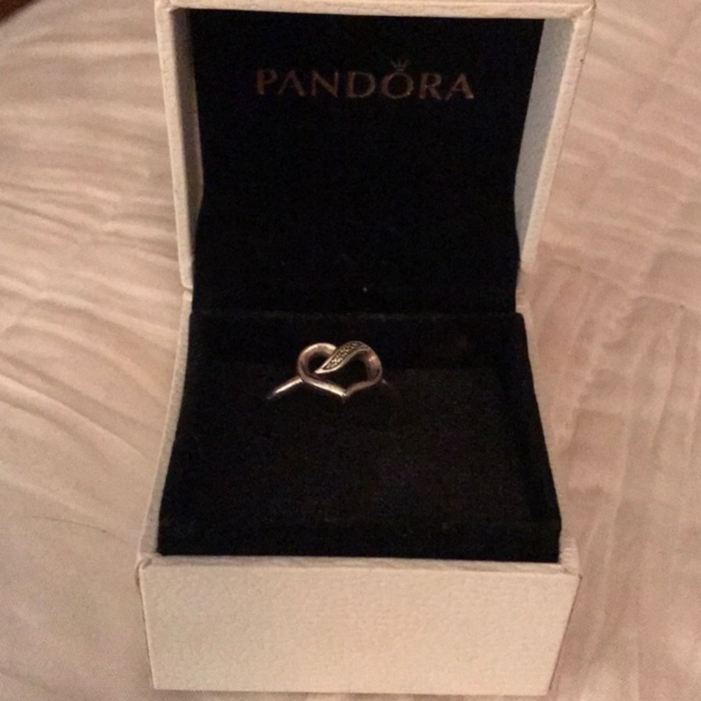 Pandora ring in great condition!